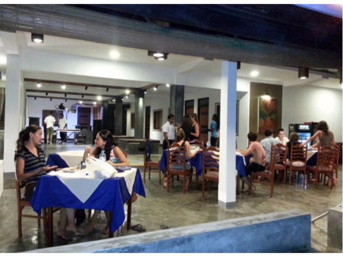 Star Beach Guest House Negombo Exterior foto